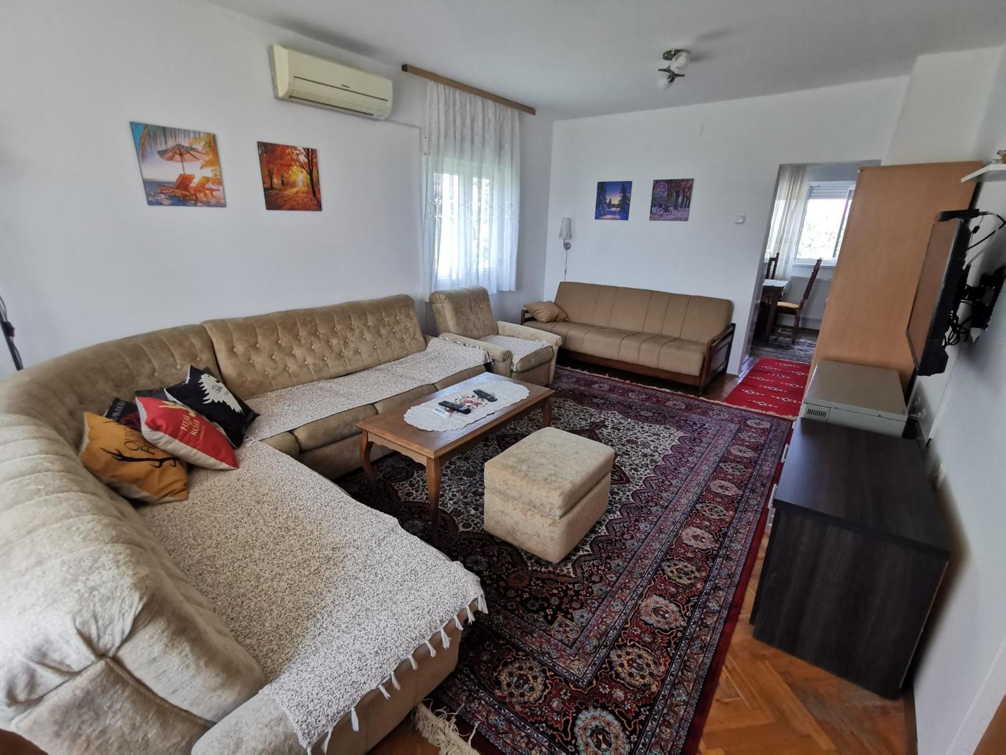 Apartments Domacinstvo Nikolic Valjevo Zewnętrze zdjęcie